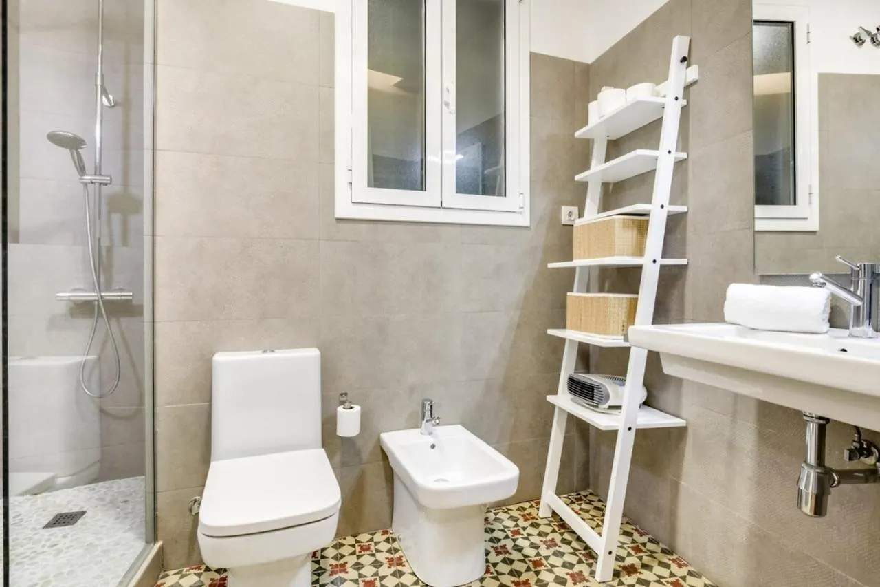 Design 1 Bedroom Apartment Near Plaza Espana Barcelona